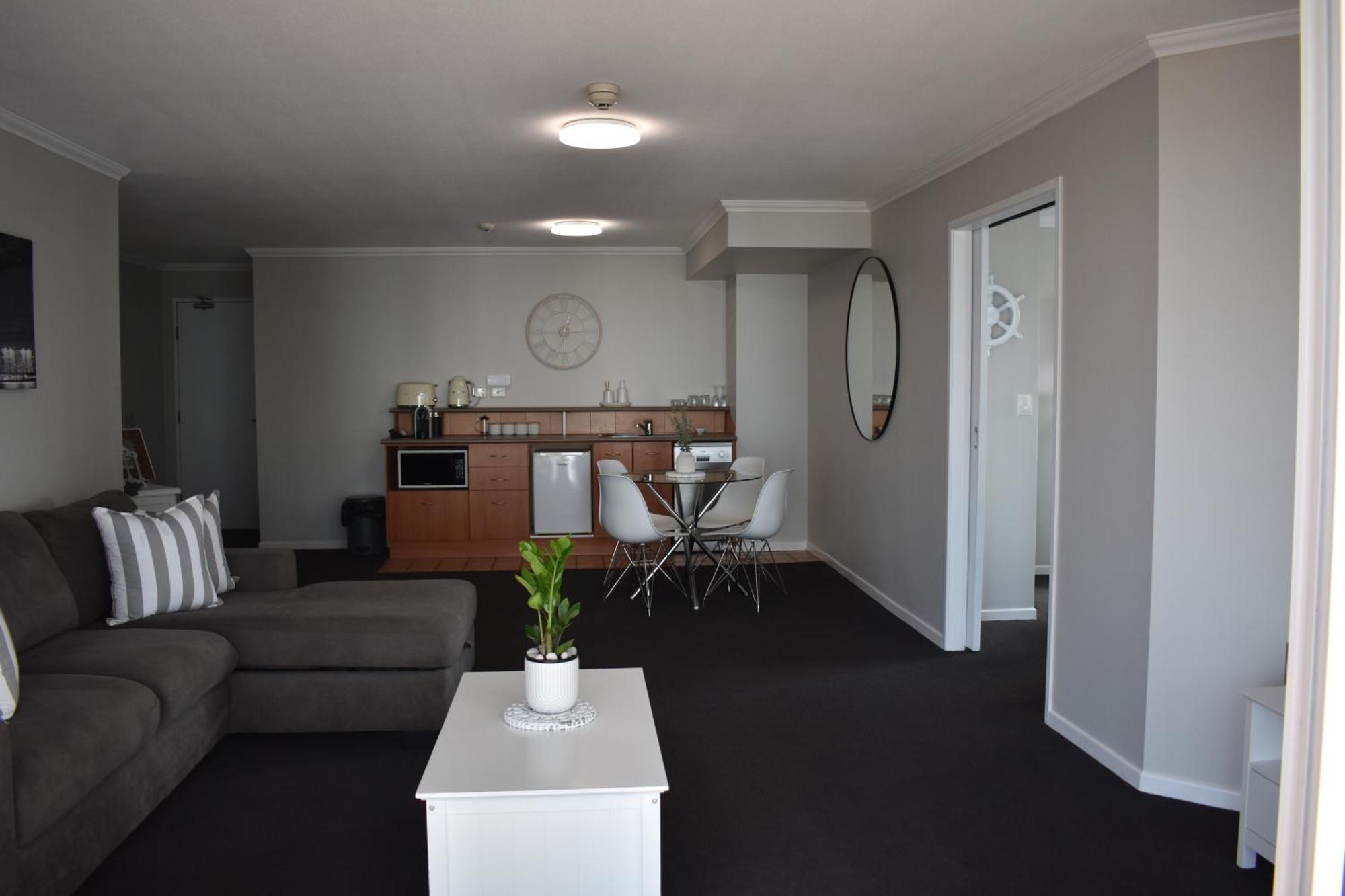 Apartment Surfers Sanctuary